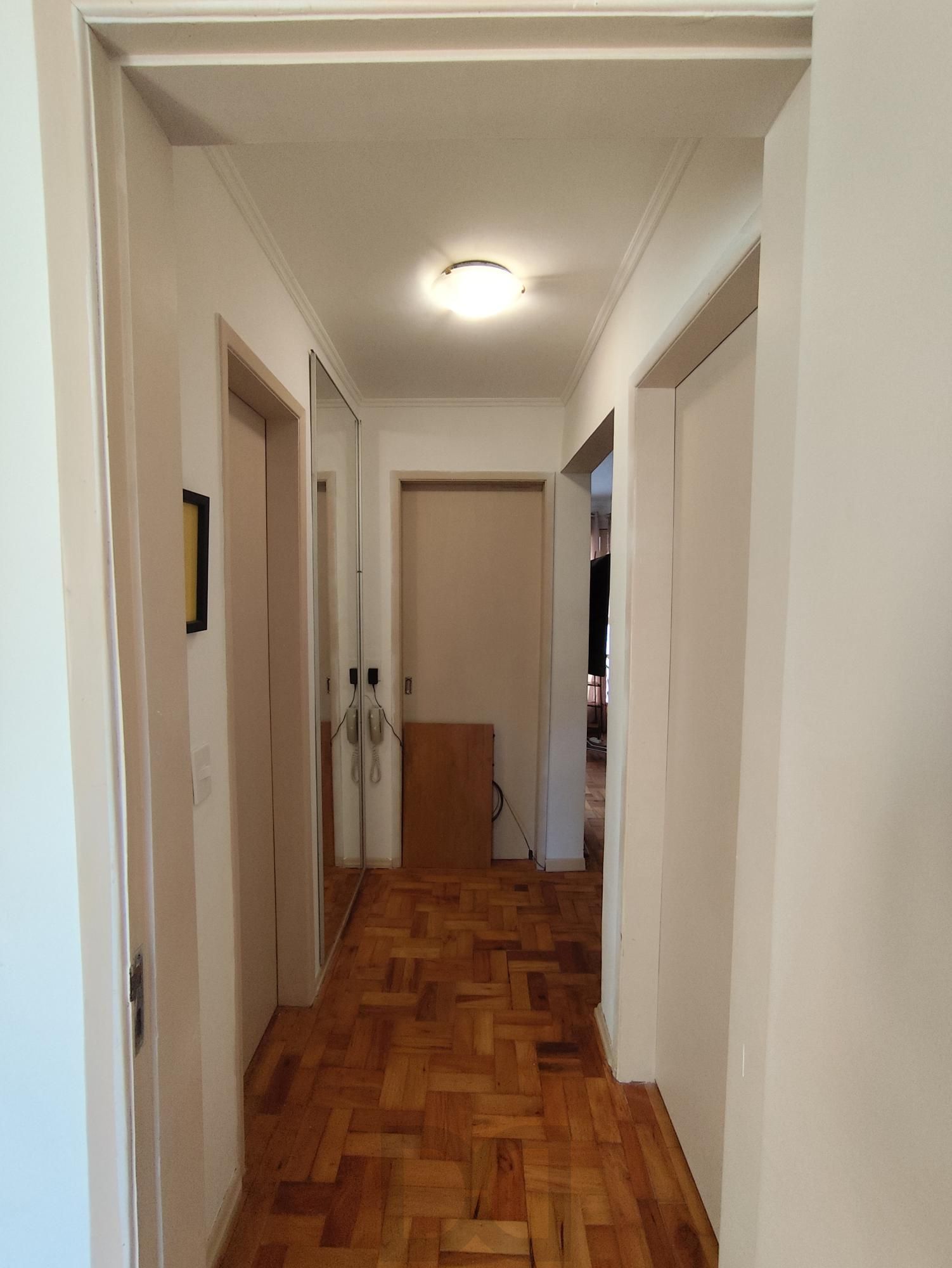 Apartamento semi mobiliado de 2 quartos e 2 vagas no bairro Petrópolis — foto 14