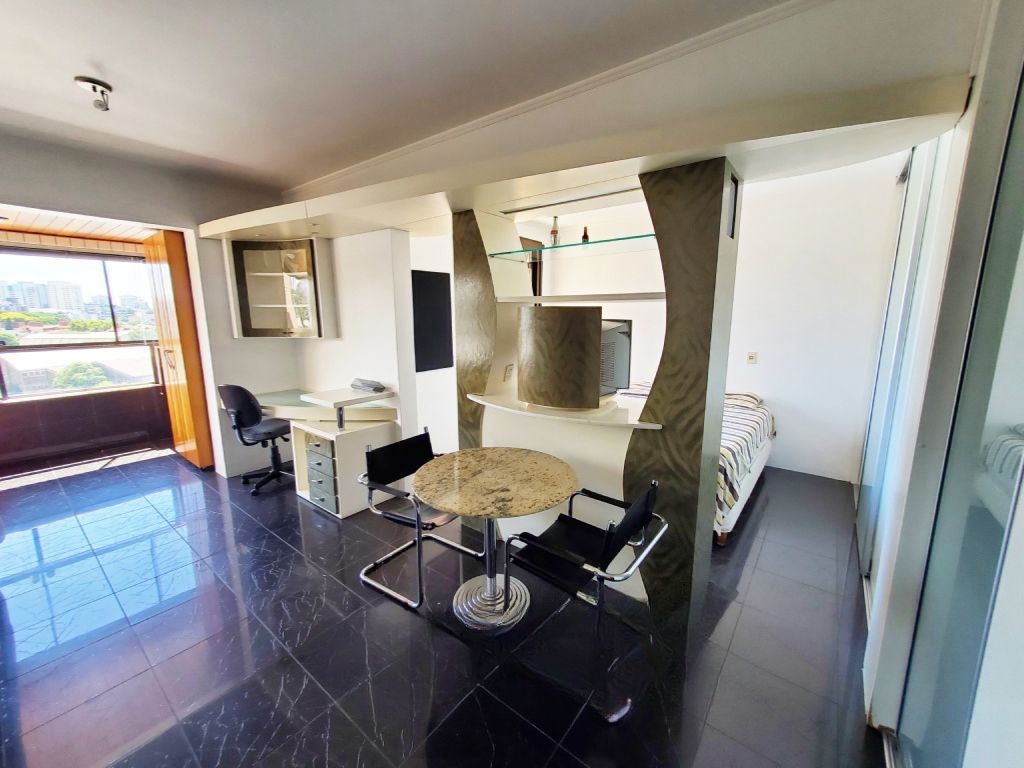 Apartamento de 1 dormitório, 1 vaga e elevador no bairro Boa Vista. — foto 4