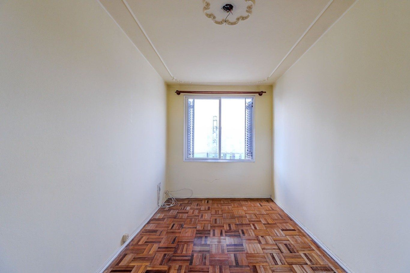 Apartamento de 1 quarto no Bairro Santana em Porto Alegre. — foto 2