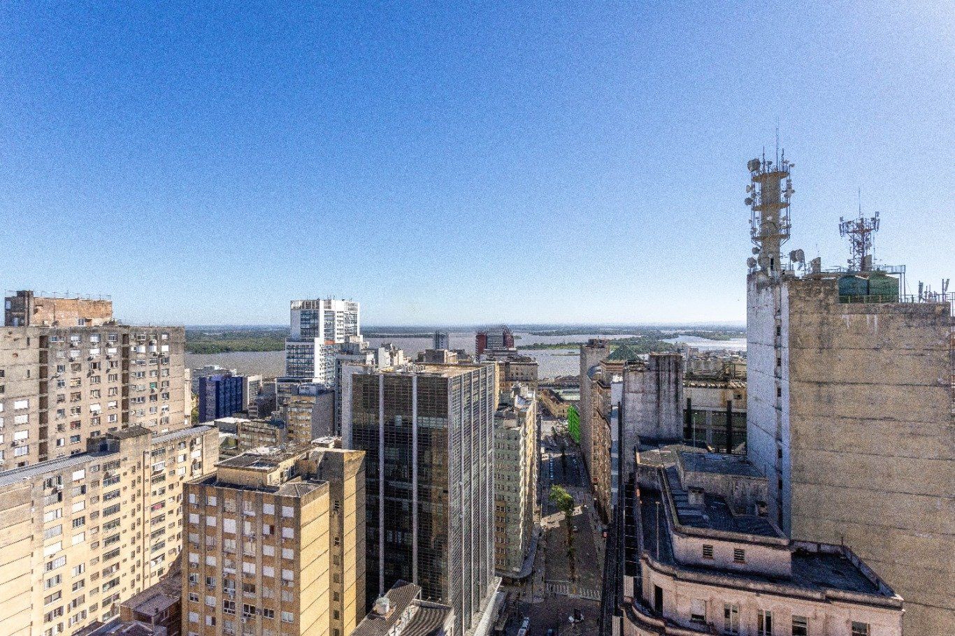 JK mobiliado com sacada e vista na Borges de Medeiros no Centro Historico — foto 16