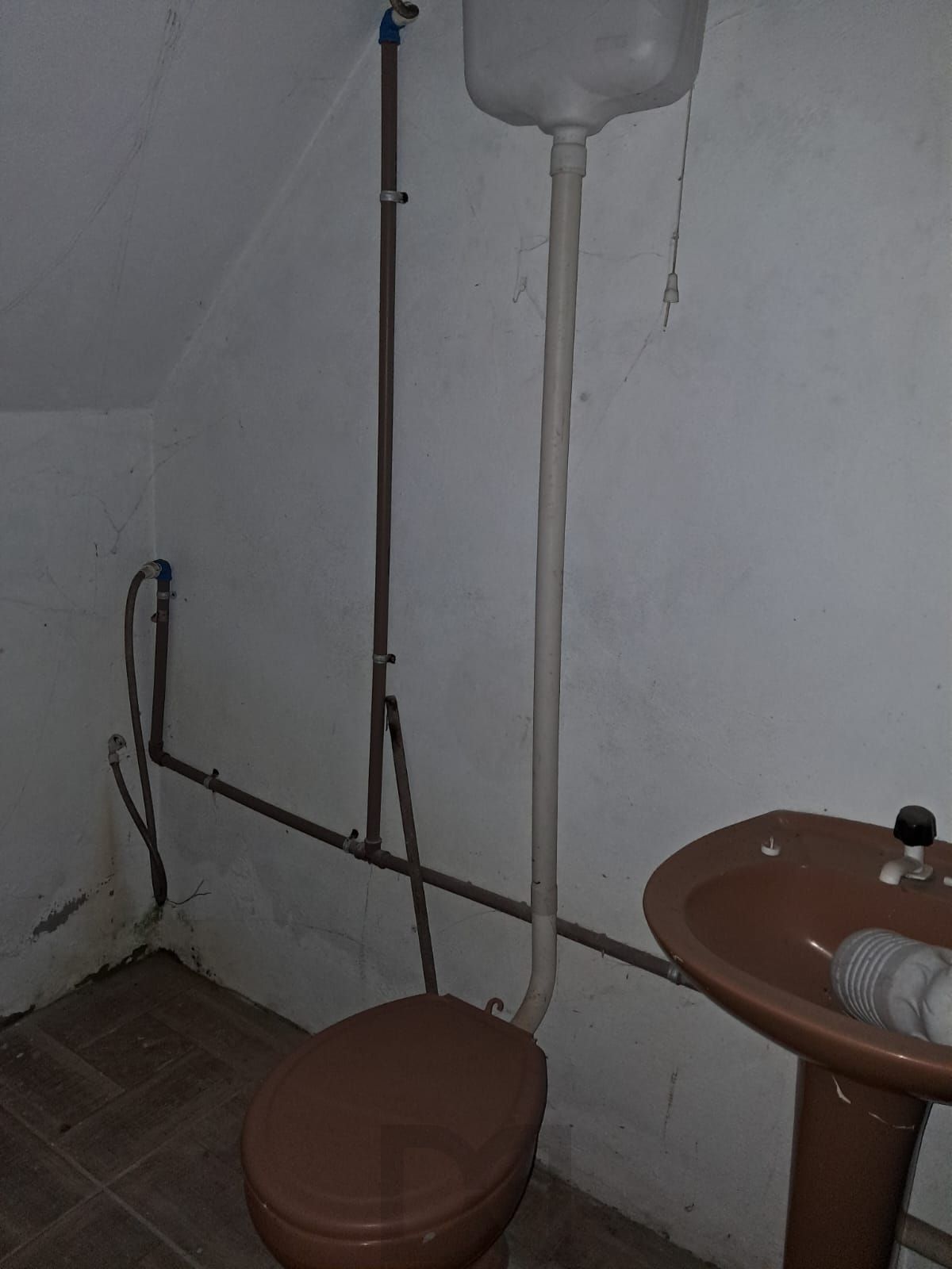 Sobrado de 2 quartos, suíte e 2 vagas no bairro Ponta Grossa. — foto 17