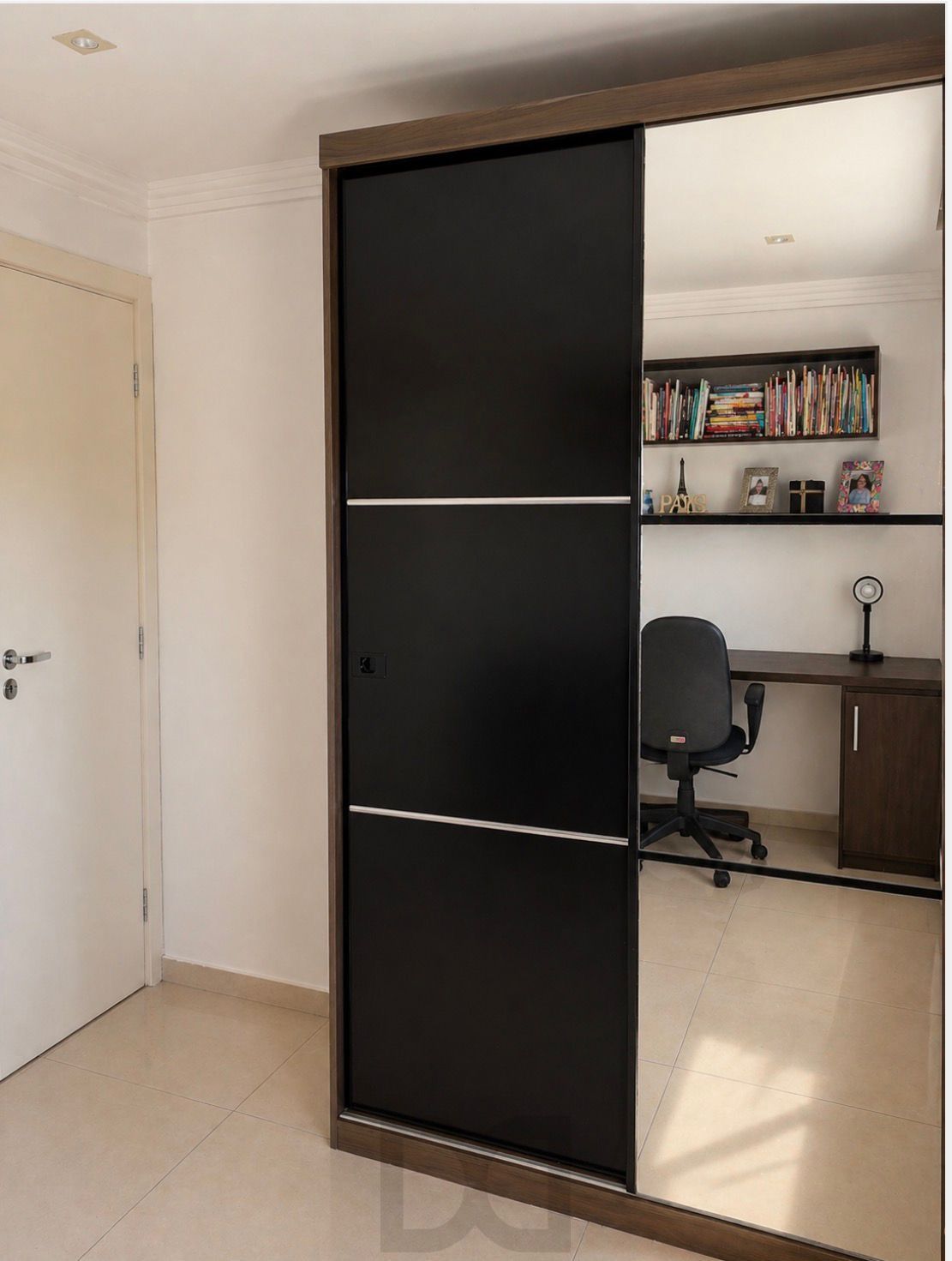 Apartamento 3 dormitórios com Suíte Semi Mobiliado com Vaga de Garagem — foto 25