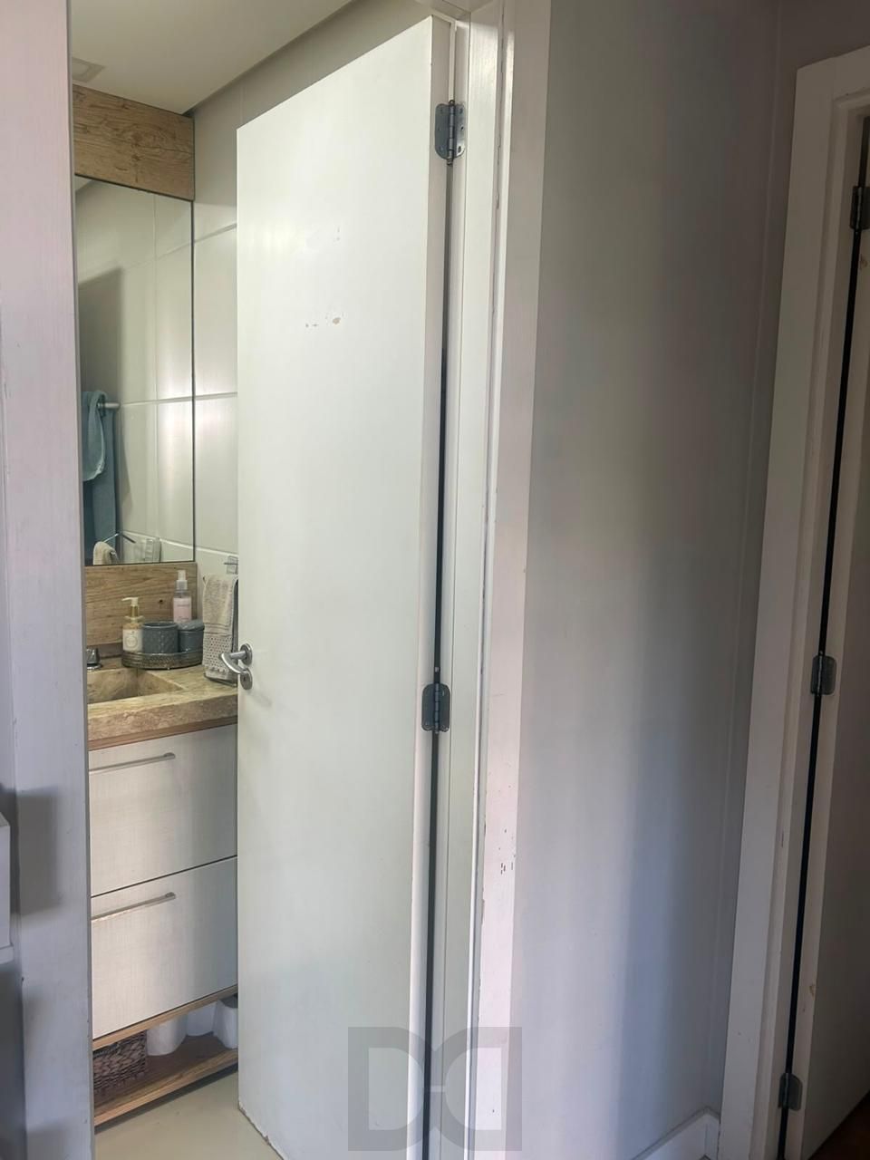 Apartamento com 3 quartos, 1 suíte, 2 vagas e elevador no bairro Petrópolis — foto 36