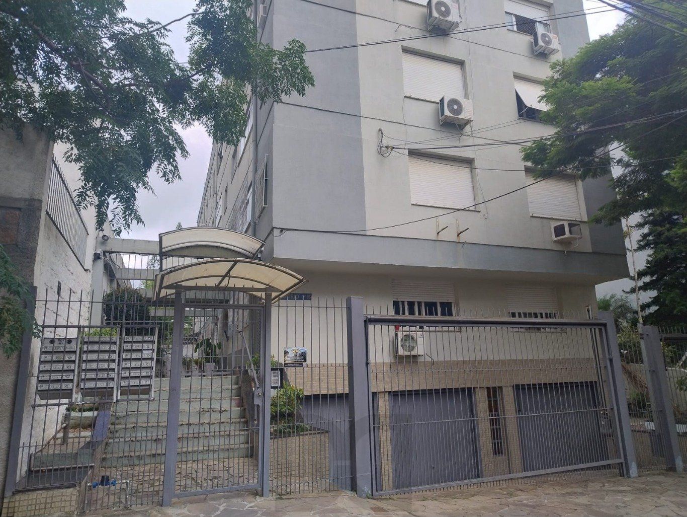 Apartamento 2 dormitórios no Bairro Passo da Areia — foto 1