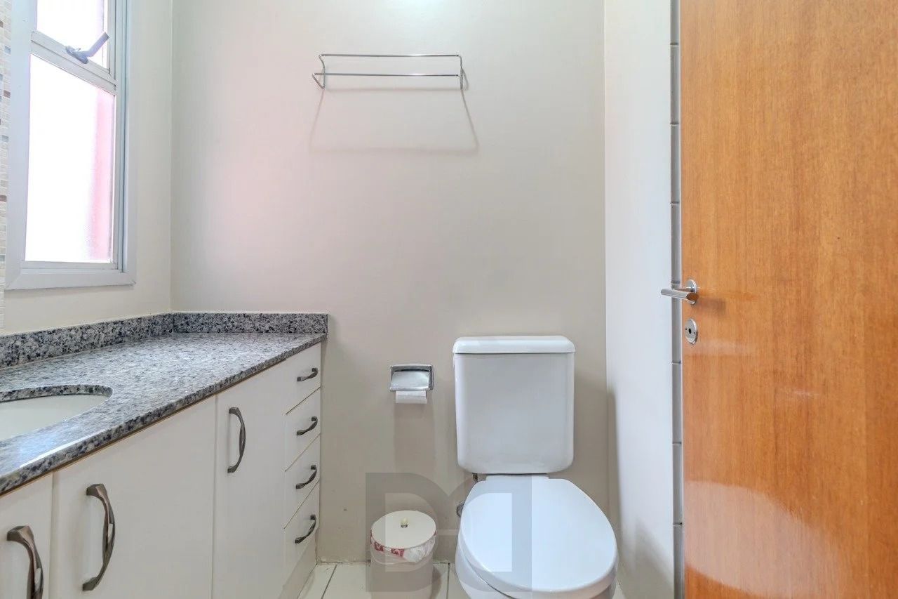 Apartamento 2 Dormitórios com 1 vaga coberta e elevador no Alto Petrópolis — foto 15