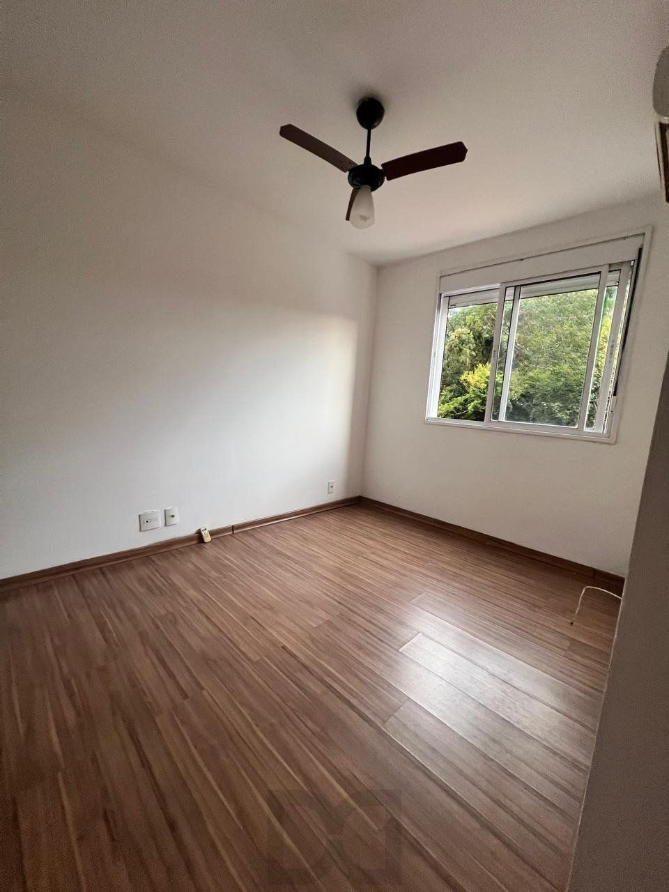 Apartamento 2 Dormitórios, com Elevador e Vaga no Morro Santana — foto 12