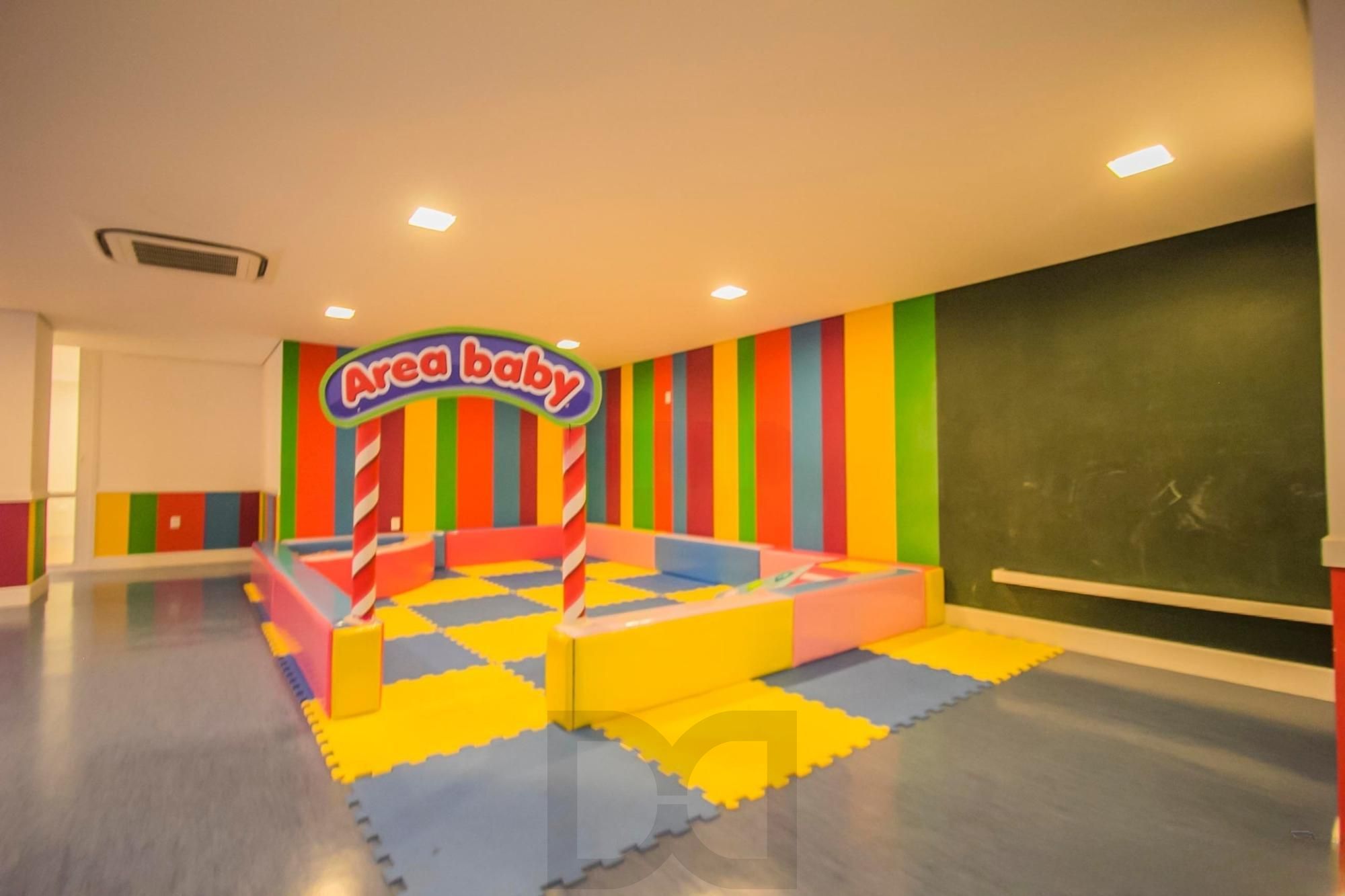 Apartamento com 3 quartos, 3 suítes e 128m² à venda em Menino Deus. — foto 48
