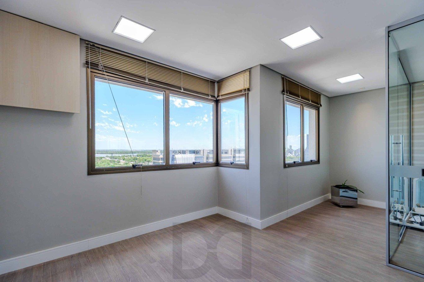 Sala comercial, 2 vagas, elevador e restaurante no bairro Praia de Belas — foto 21