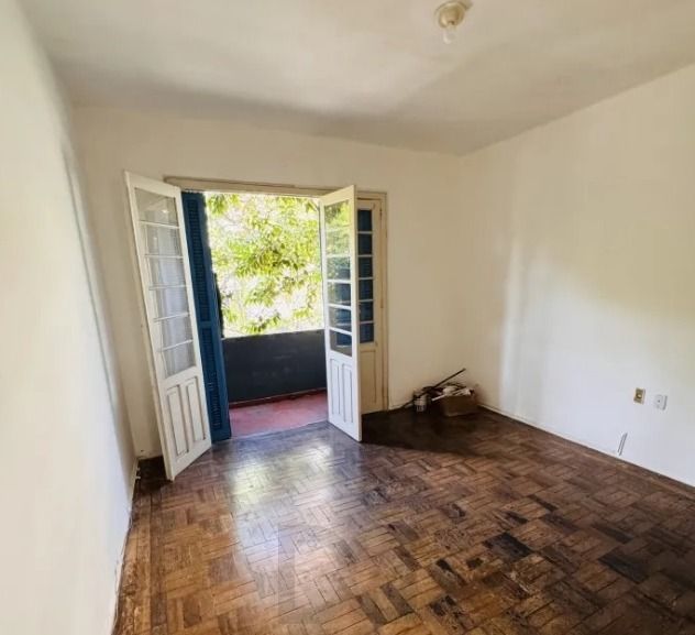 Apartamento de 2 quartos e sacada no bairro Mont' Serrat. — foto 9
