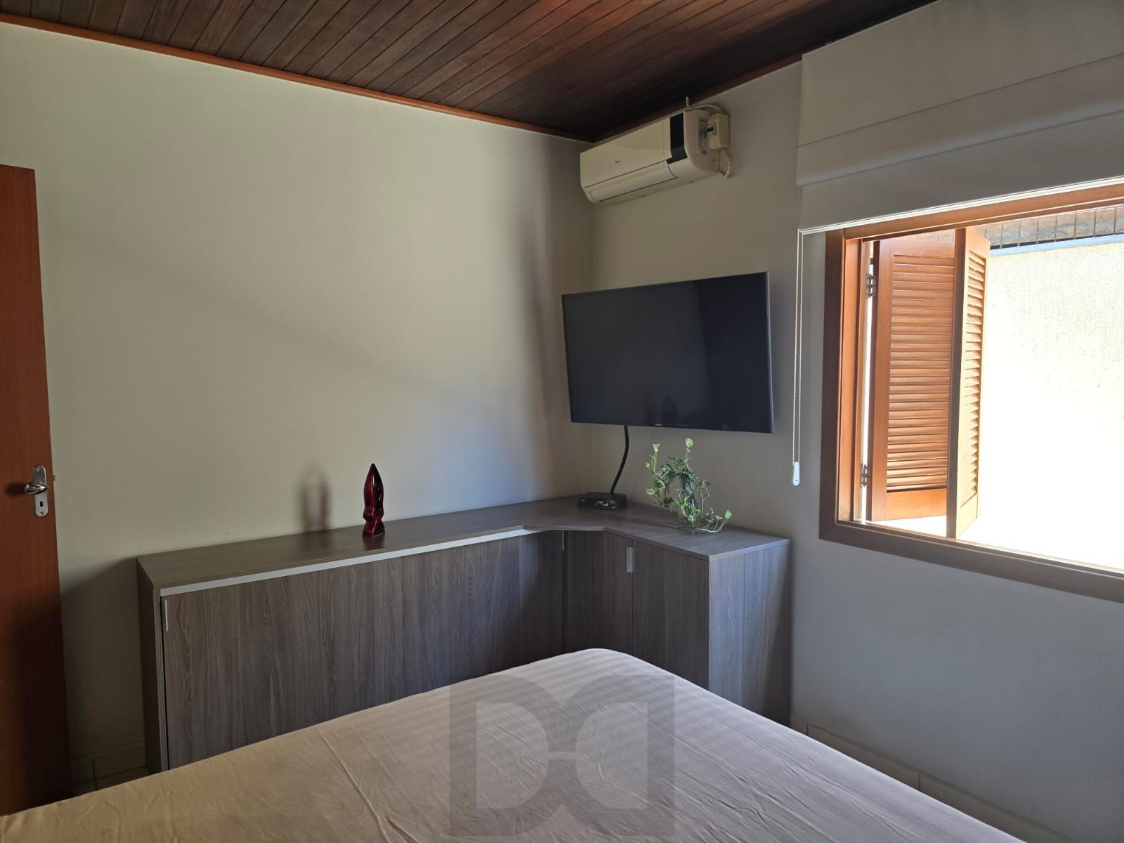 Casa térrea, 3 dormitórios e 4 vagas cobertos no Sarandi. — foto 17