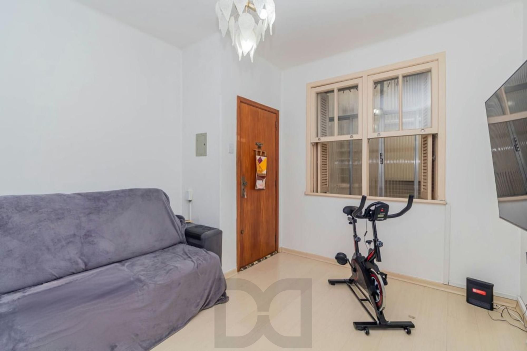 Apartamento semi mobiliado 2 dormitórios bairro Petrópolis — foto 6