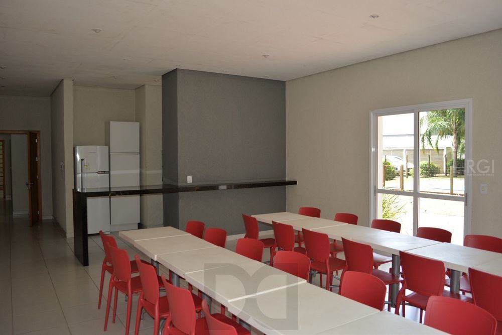 Apartamento de 2 dormitórios, elevador e 2 vagas no bairro Partenon — foto 27