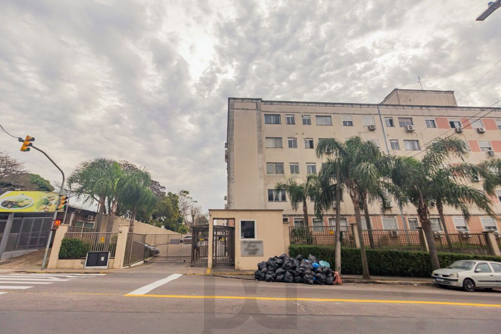 Apartamento térreo, 2 quartos, vaga e piscina no bairro Jardim Itu — foto 29