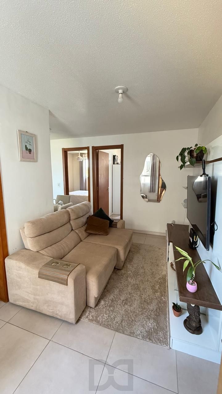 Apartamento semi mobiliado de 2 quartos e 1 vaga no bairro Rubem Berta — foto 1