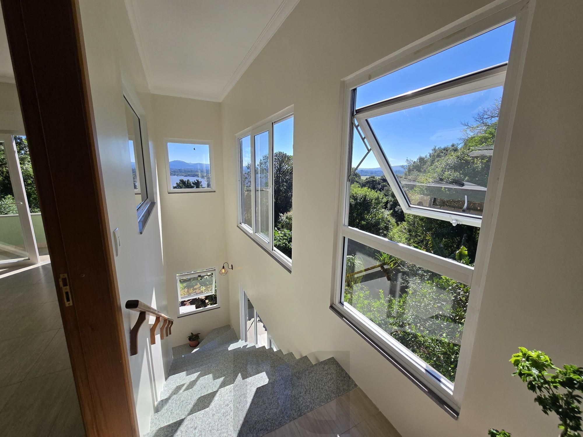 Casa 3 dormitórios, 1 suíte, 4 vagas 210 m² privativos no Belém Novo. — foto 35