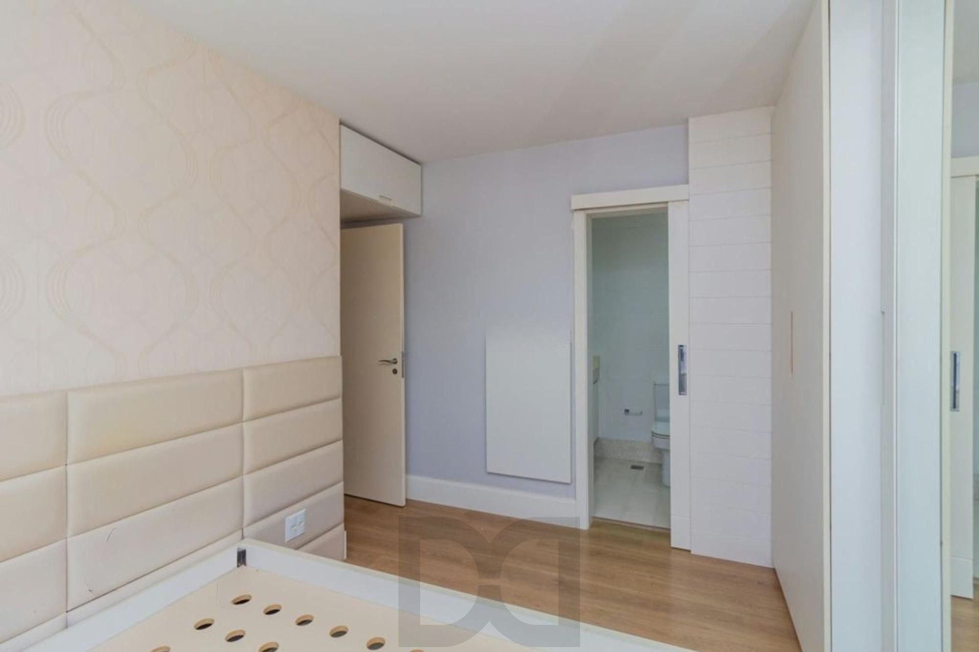 Apartamento 2 Dormitórios com Elevador e 2 Vagas à Venda no Jardim Botânico — foto 11