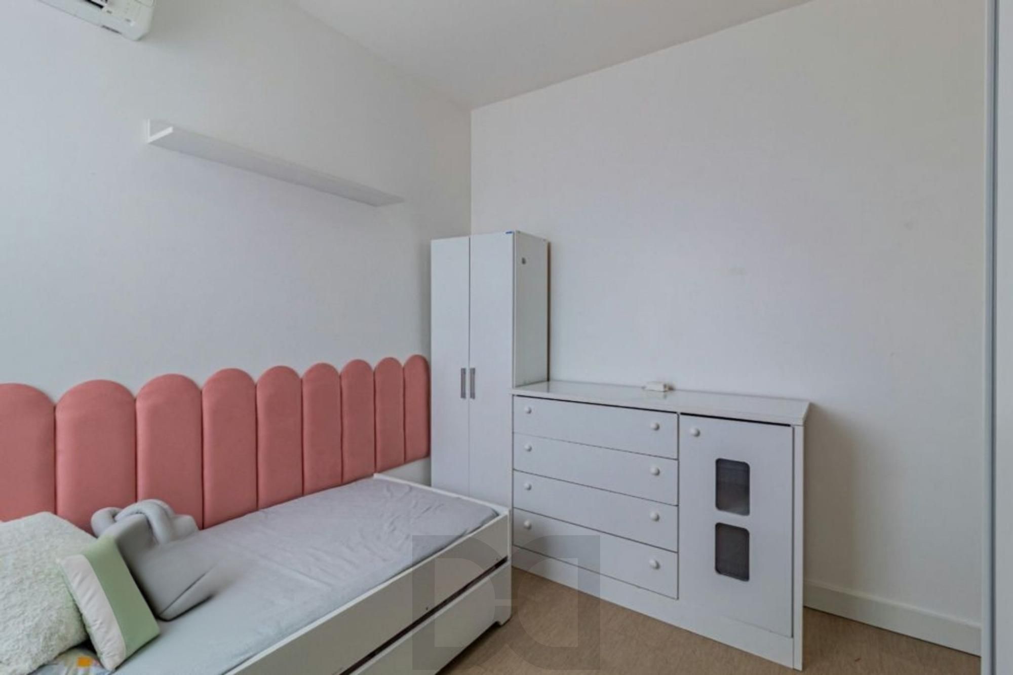 Apartamento de 3 quartos, suíte, elevador e 2 vagas no bairro Vila Ipiranga — foto 19