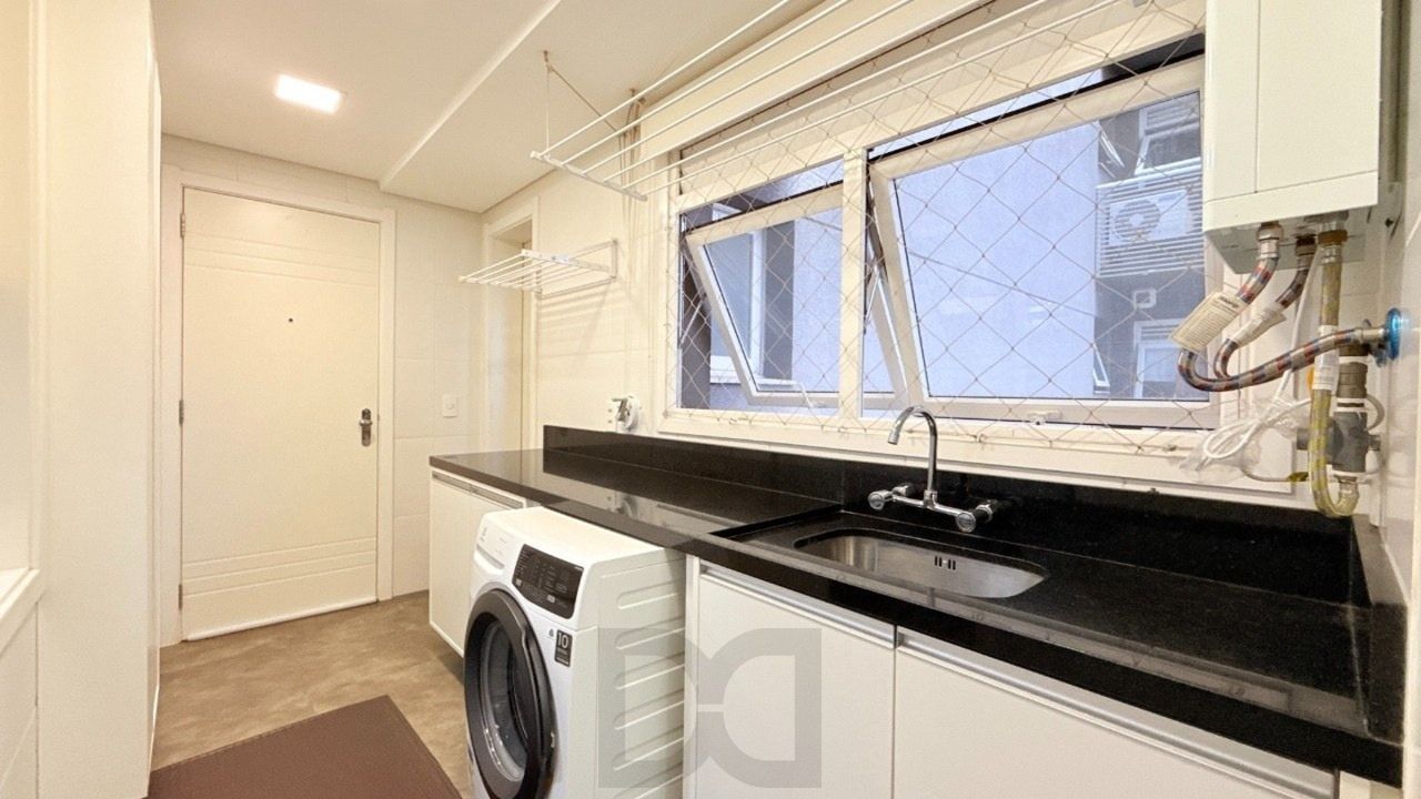 Apartamento com 3 quartos, 3 suítes e 128m² à venda em Menino Deus. — foto 6