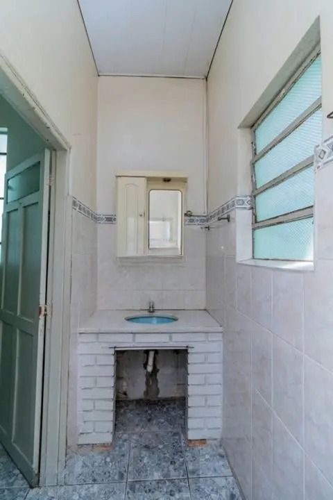Casa de 2 dormitórios, 1 vaga de garagem no bairro glória Porto Alegre. — foto 24