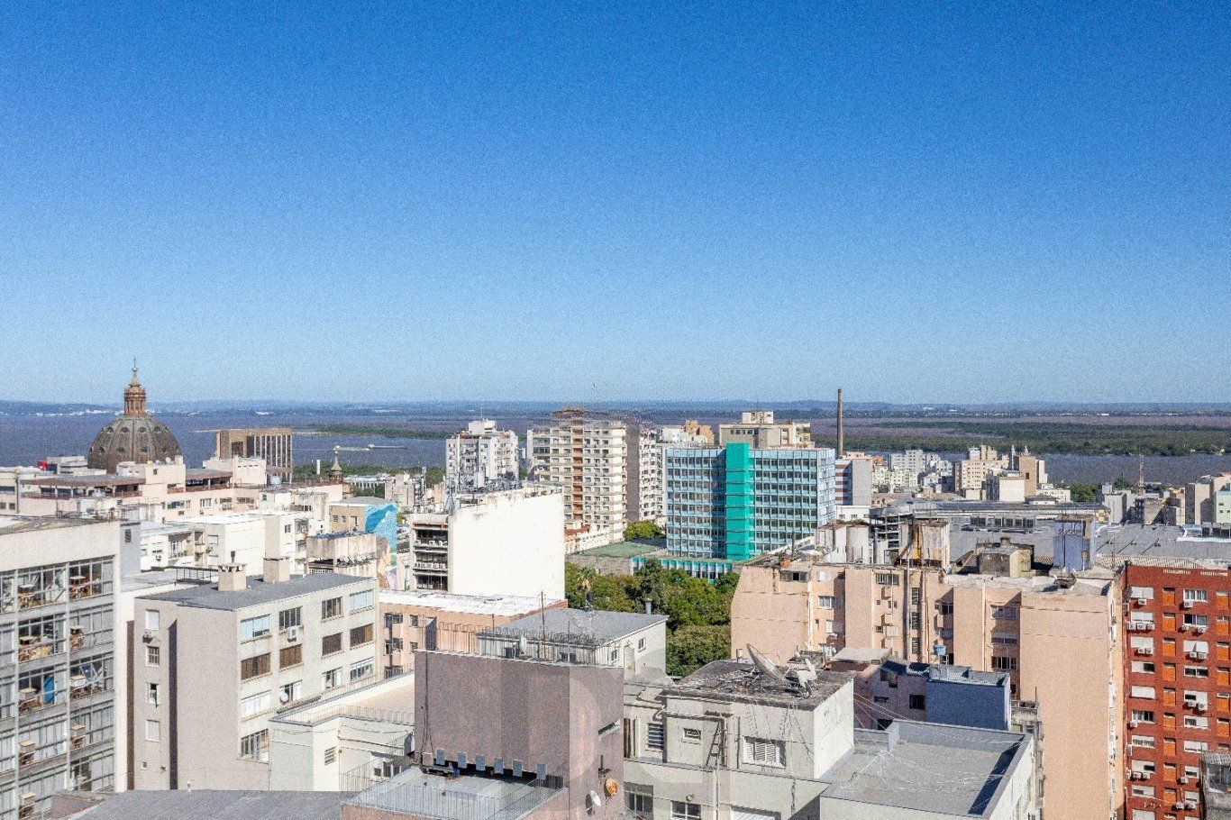 JK mobiliado com sacada e vista na Borges de Medeiros no Centro Historico — foto 18