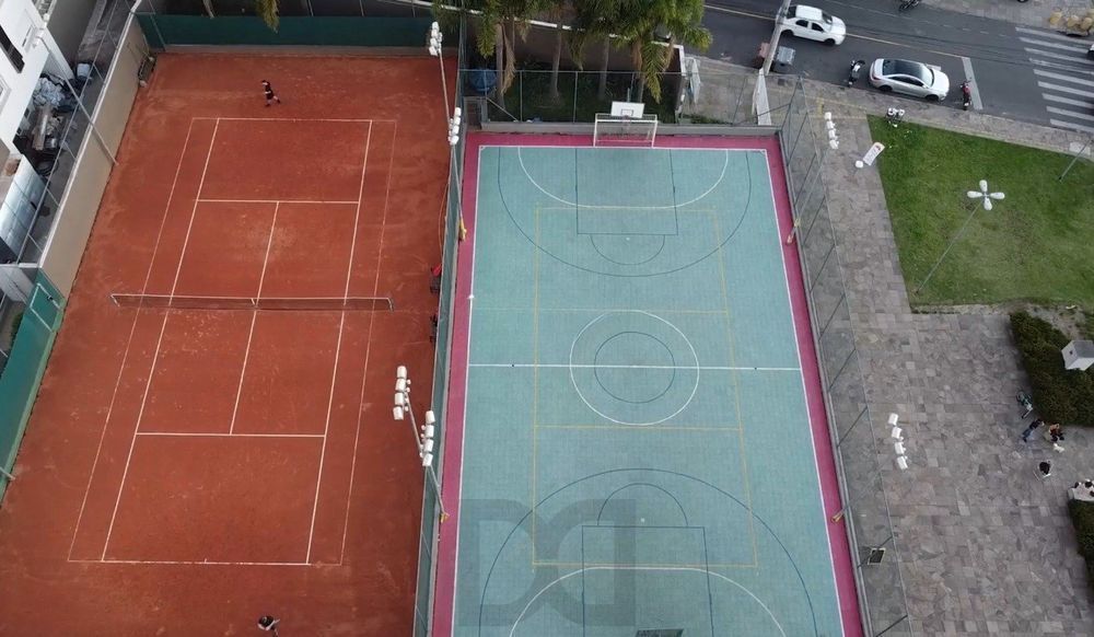 Apartamento com 3 quartos, 3 suítes e 128m² à venda em Menino Deus. — foto 43
