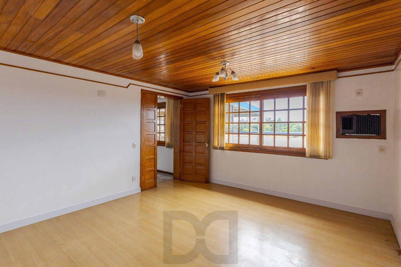 Cobertura com 4 quartos, 1 suíte e 2 vagas no bairro Passo da Areia. — foto 13