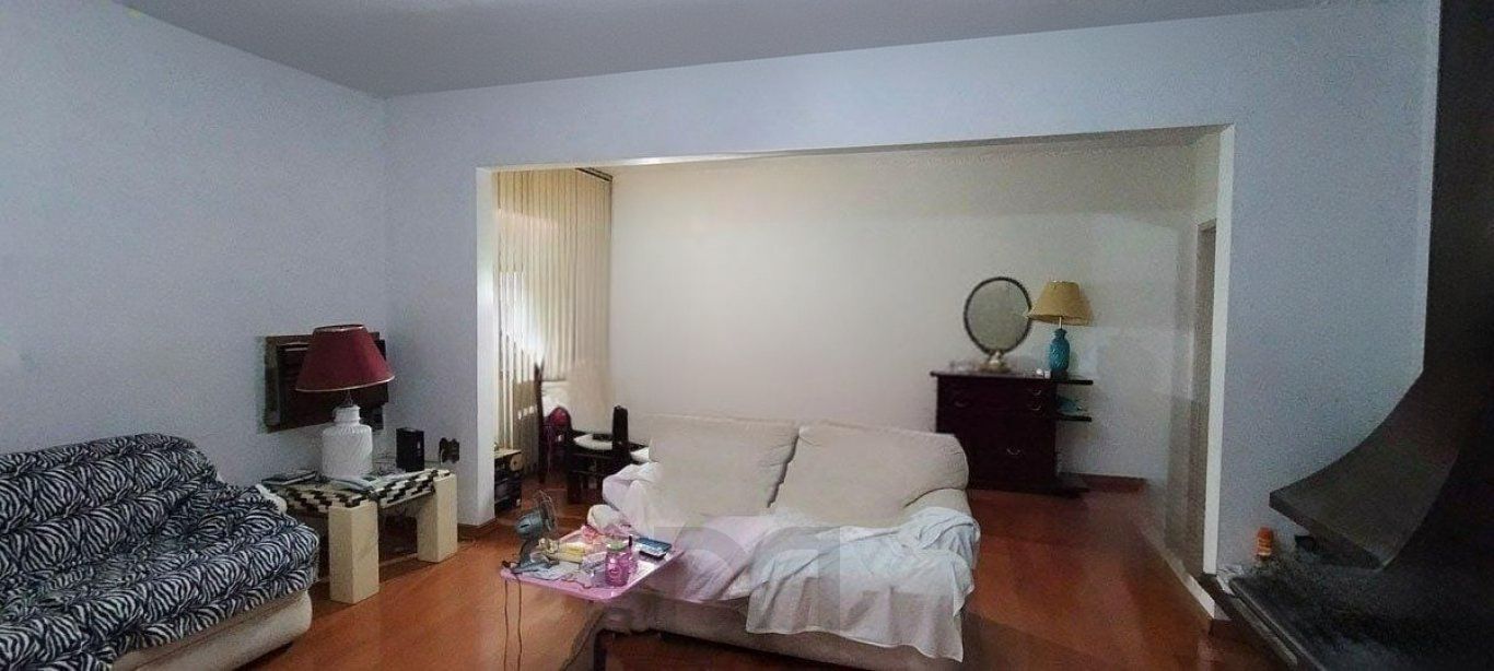Casa com 4 quartos, 4 vagas e amplo pátio no Bairro Jardim Lindóia — foto 7