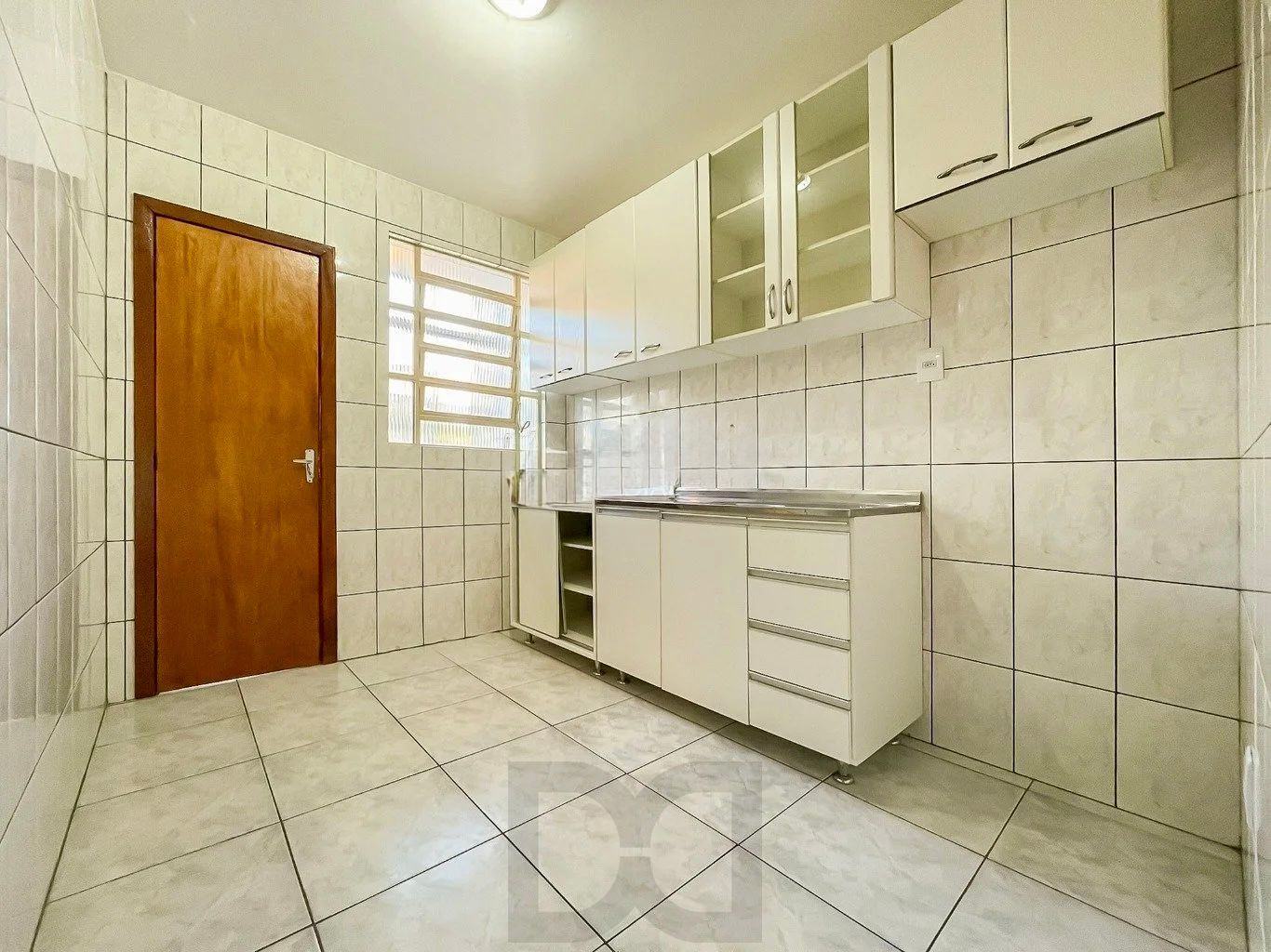 Apartamento no último andar com 1 dormitório 46m2 Bairro Cristal BarraShopping — foto 2