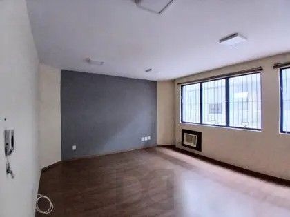 Sala em Conjunto Comercial no Bairro Floresta em Porto Alegre. — foto 13
