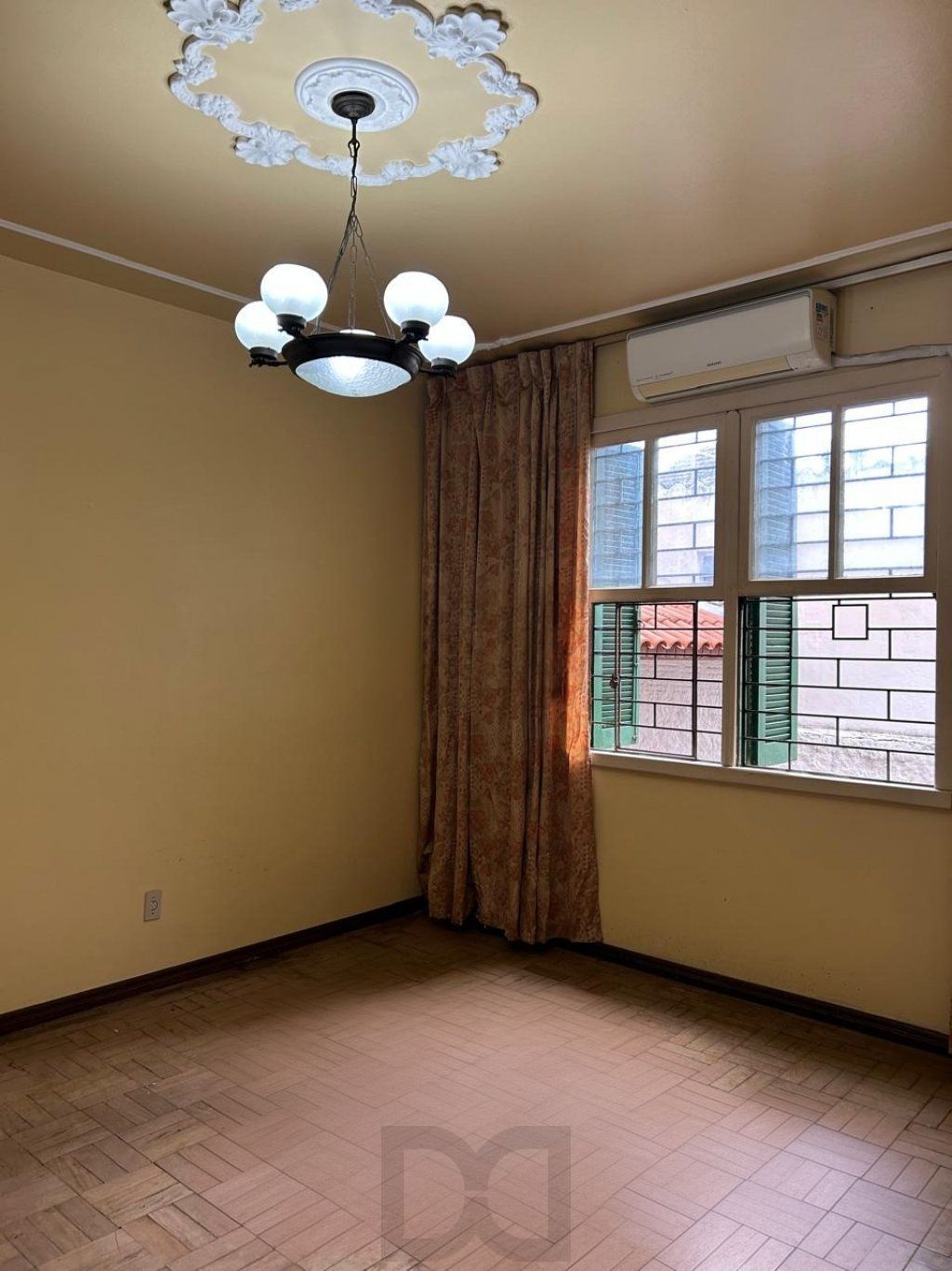 Apartamento térreo com 3 quartos no Bairro Cidade Baixa — foto 2