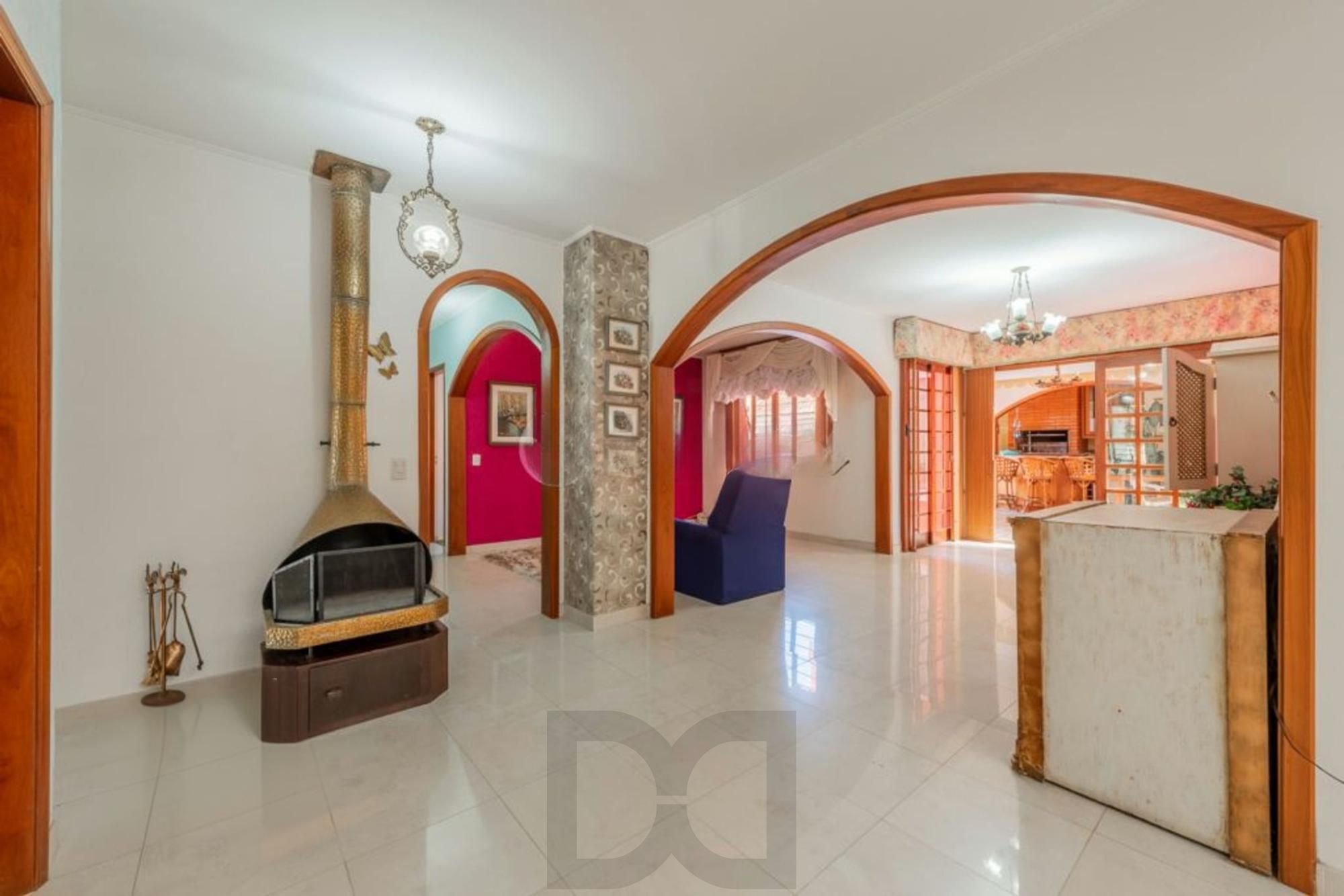 Casa com 3 dormitórios,1 suíte, 4 banheiros e 4 vagas, 203m² no Jardim Itu. — foto 4