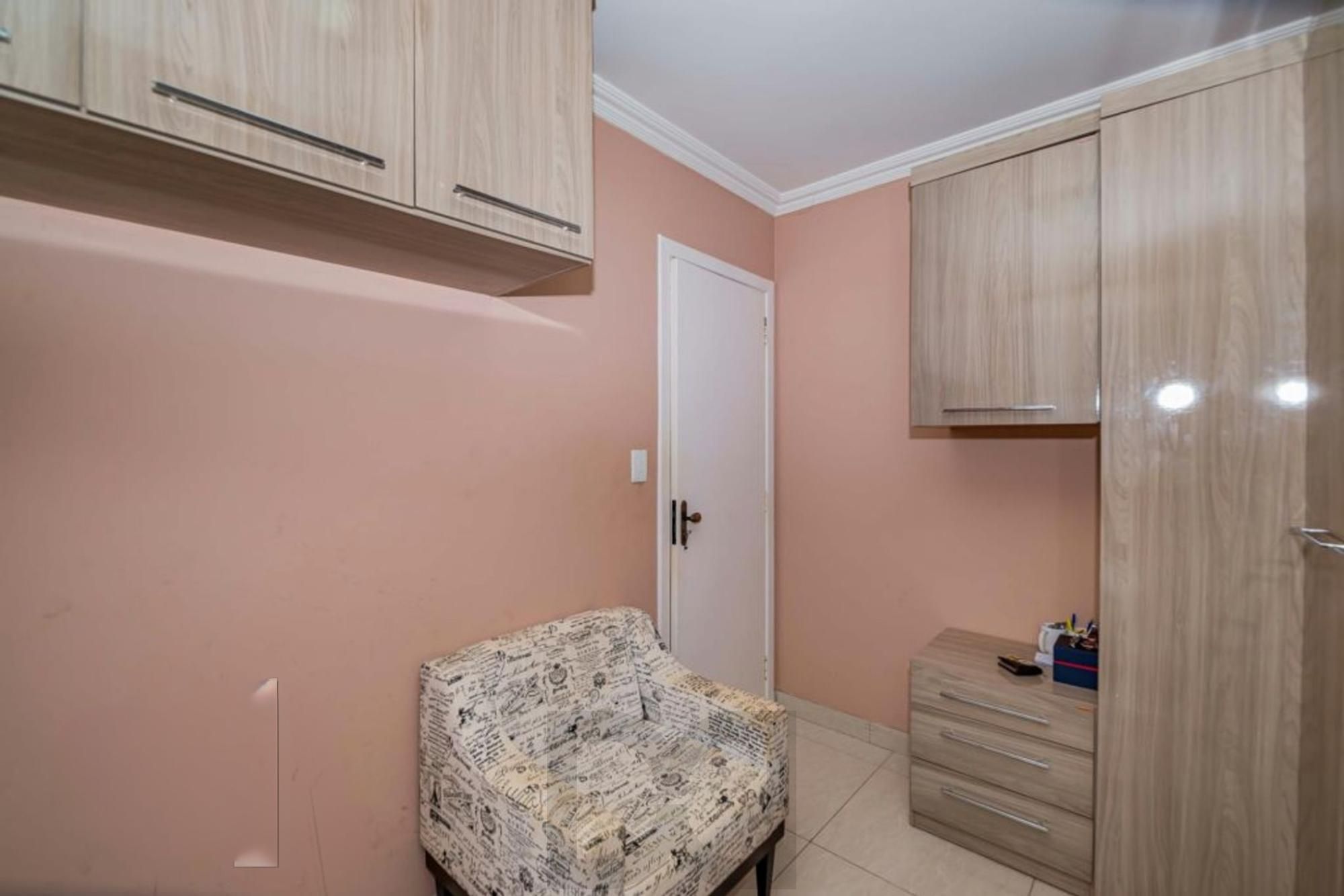 Apartamento semi mobiliado de 3 quartos, elevador, 1 vaga no bairro Cavalhada — foto 22