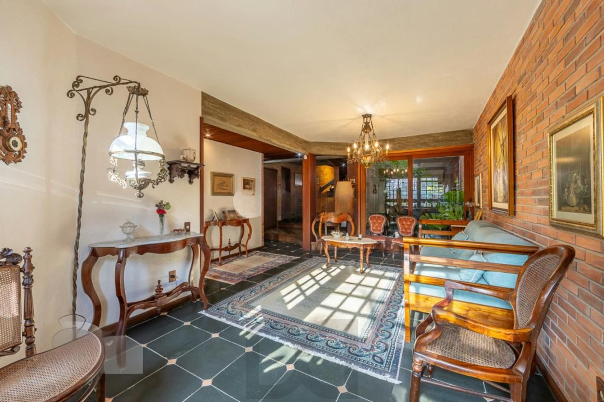 Casa com 4 Quartos, 4 banheiros, 4 vagas e 300 m² á venda Chácara Das Pedras. — foto 4