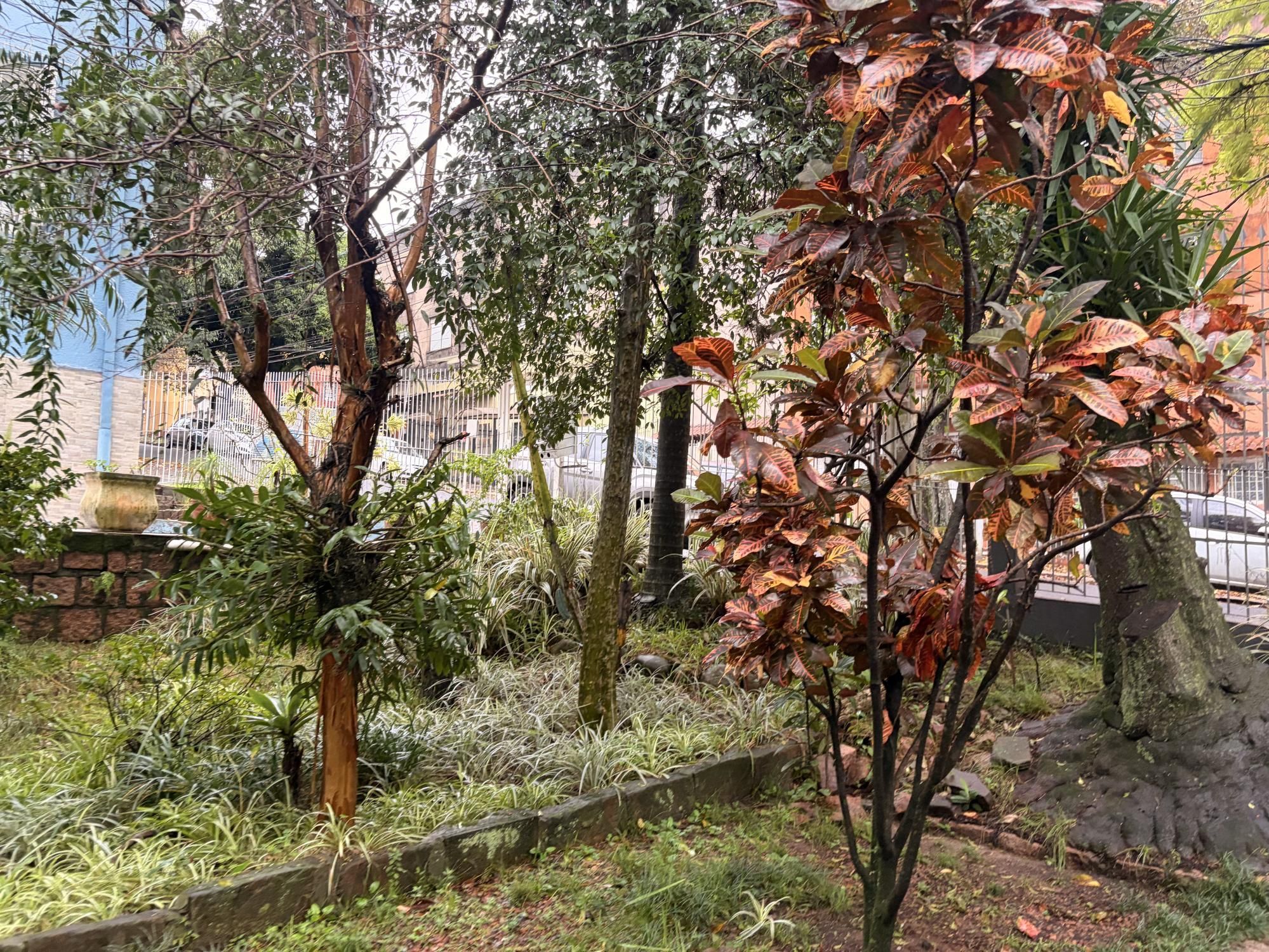 Apartamento térreo de 3 dormitórios com garagem coberta no Sarandi — foto 39
