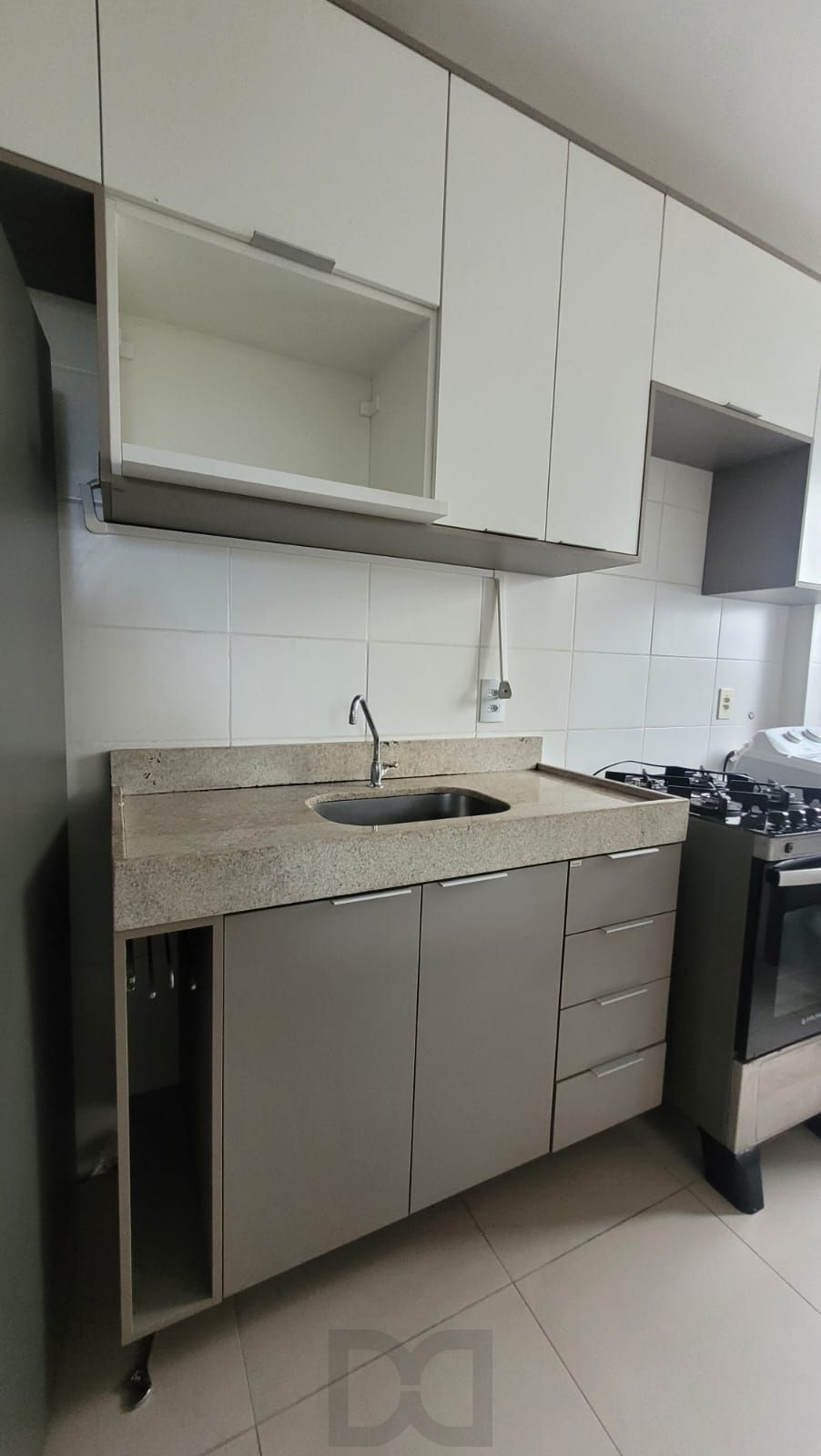 Apartamento 2 dormitórios, 1 vaga e elevador no Morro Santana. — foto 7