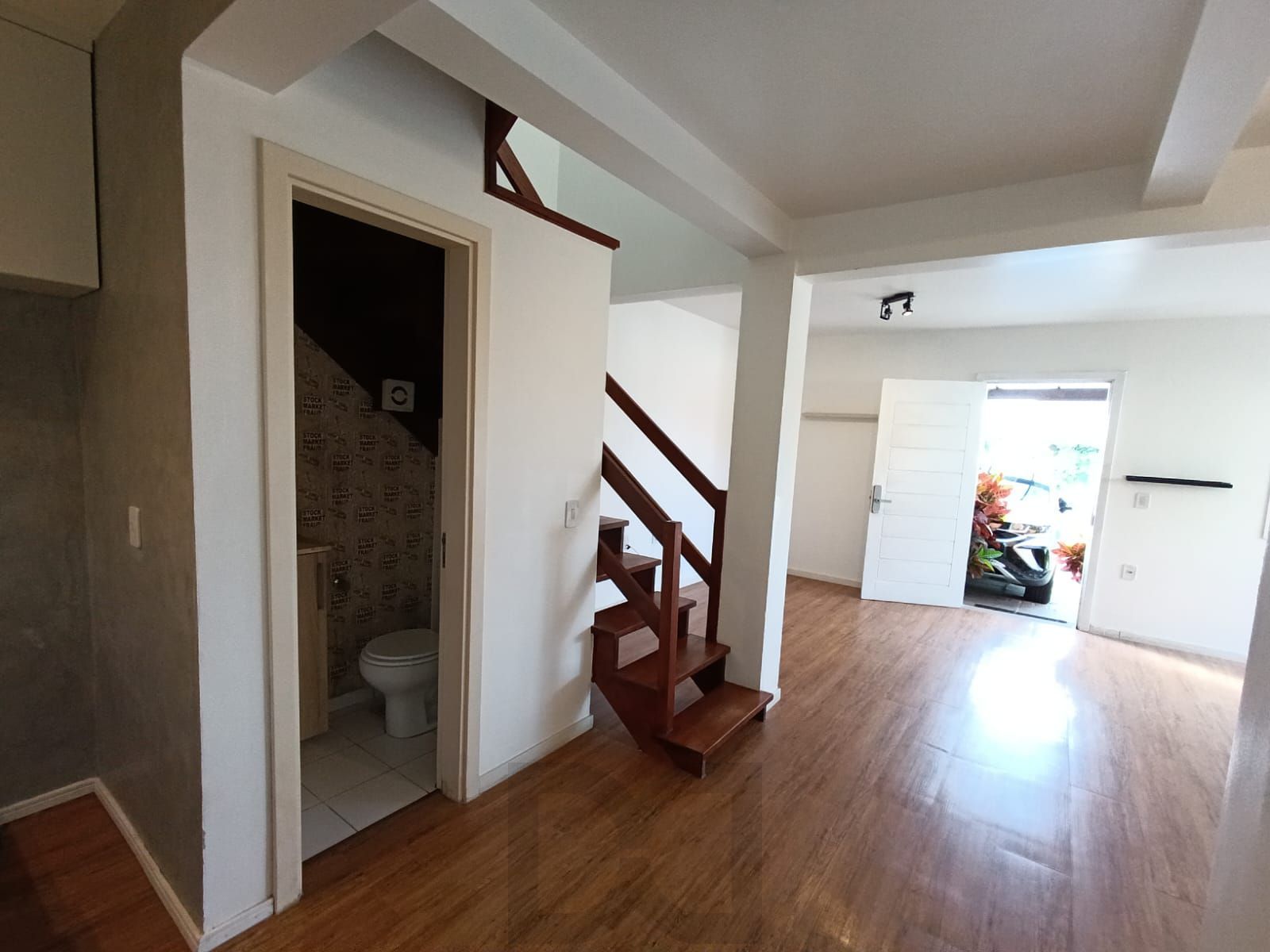 Casa em condomínio de 3 quartos, suíte e 2 vagas no bairro Mário Quintana — foto 12