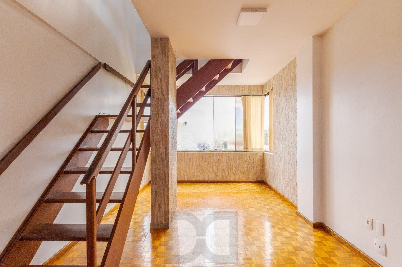 Cobertura com 4 quartos, 1 suíte e 2 vagas no bairro Passo da Areia. — foto 16