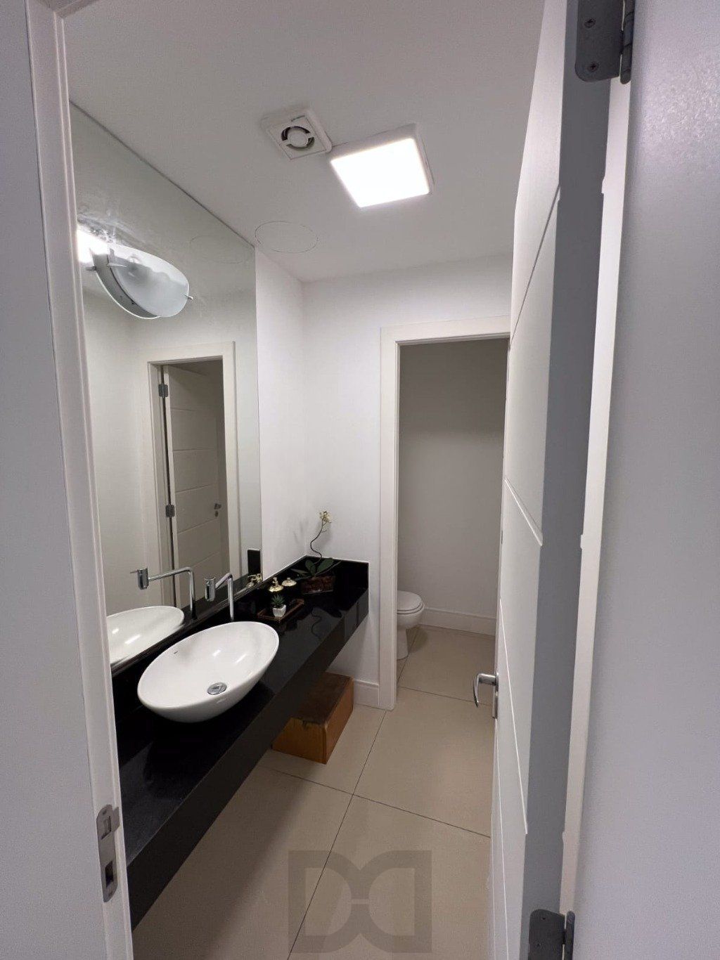 Casa semi mobiliada de 3 dormitórios e 4 vagas no bairro Cascata — foto 23