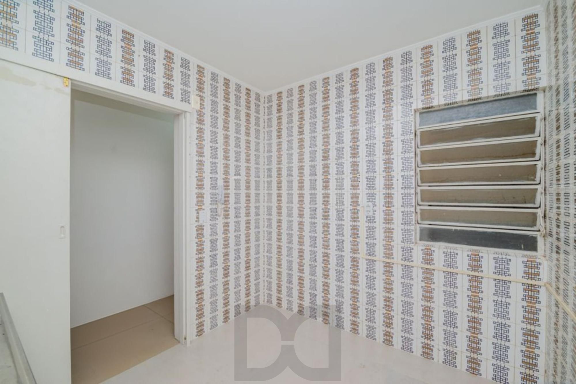 Apartamento com 2 quartos, 2 banheiros e 1 vaga no bairro Azenha. — foto 9