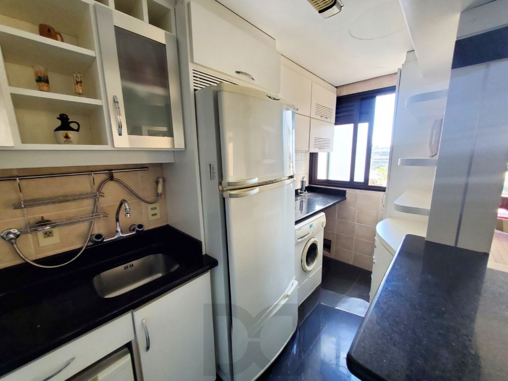 Apartamento de 1 dormitório, 1 vaga e elevador no bairro Boa Vista. — foto 9