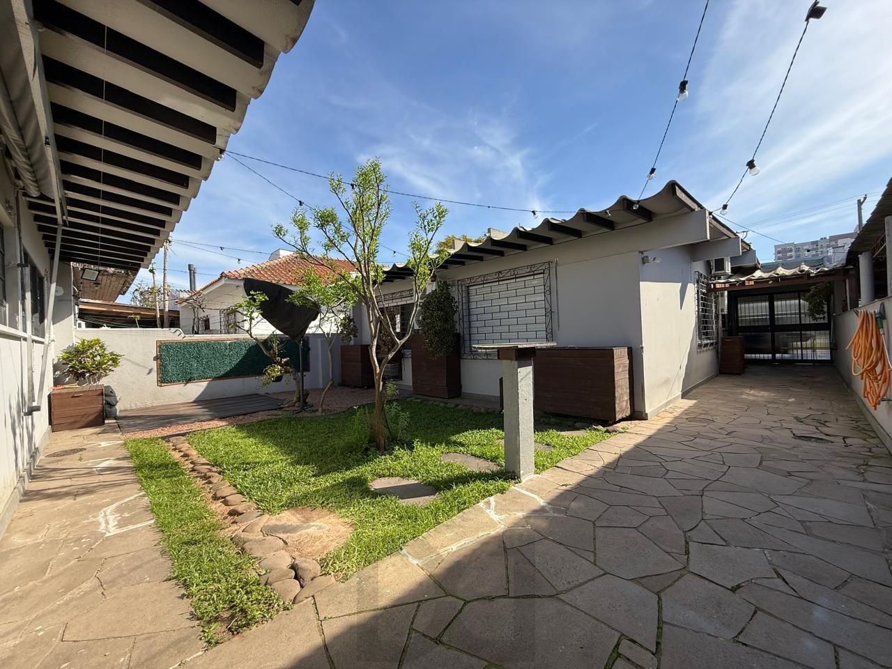 Casa semi mobiliada de 4 dormitórios bairro São Sebastião — foto 13