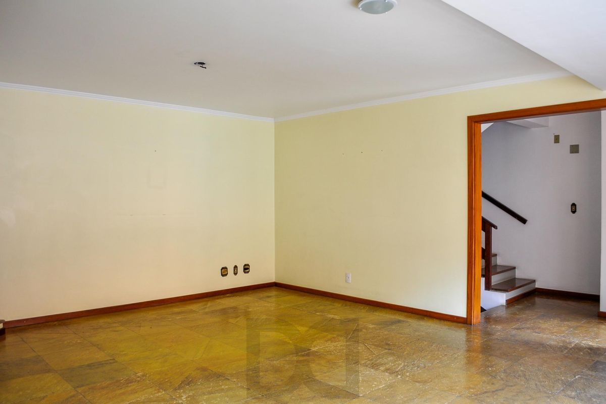 Ótima Casa condomínio pronta para morar, semi mobiliada, Bairro Menino Deus — foto 9
