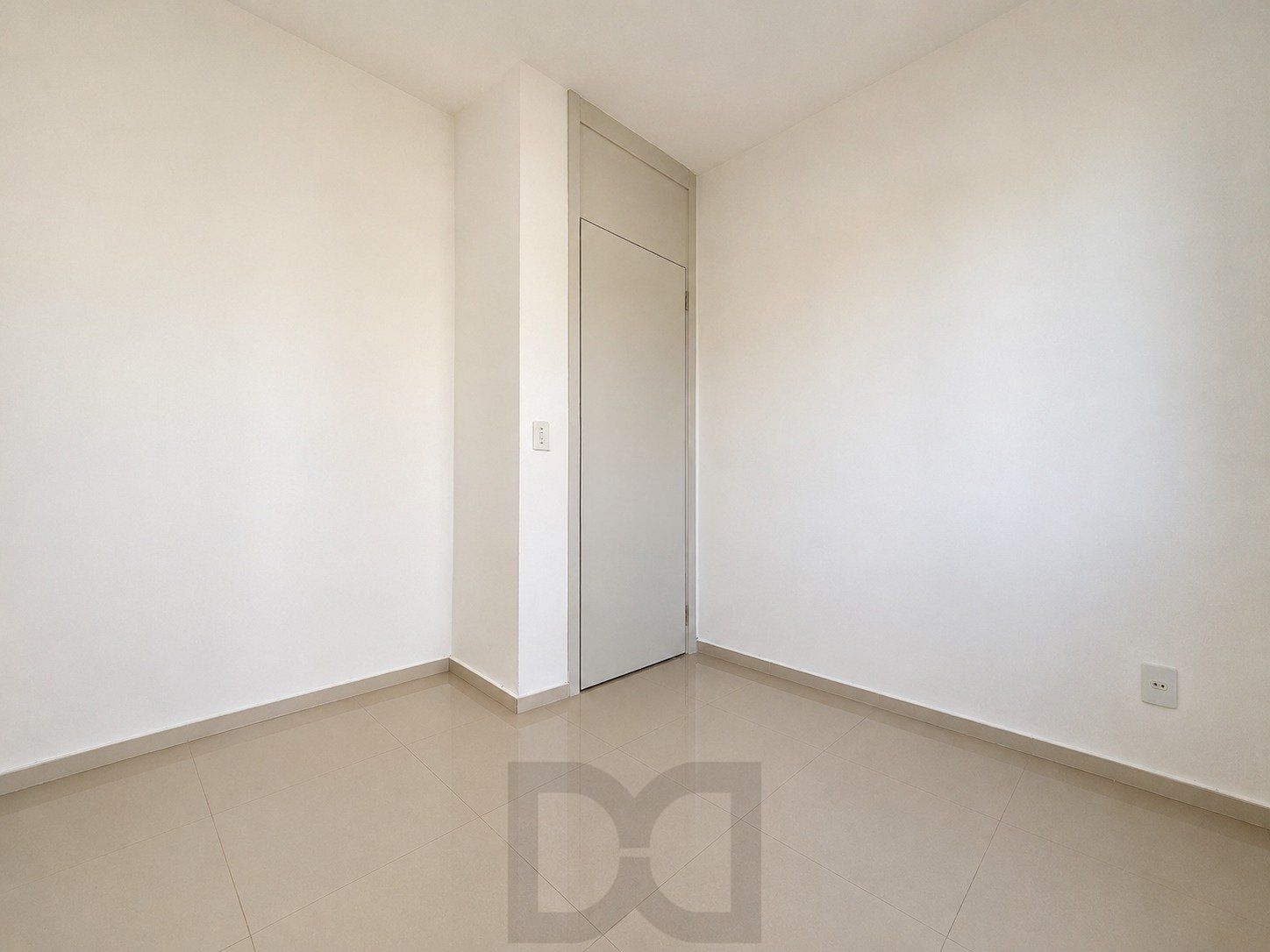 Apartamento Térreo com 3 quartos, vaga, piscina e elevador no bairro Humaitá. — foto 5