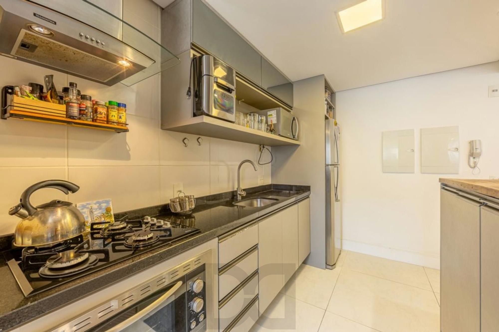 Apartamento 3 quartos, vaga, elevador e churrasqueira no bairro Petrópolis — foto 8