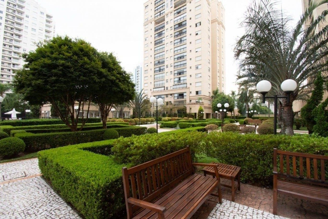 Apartamento de 2 dormitórios, 1 suíte, 2 vagas e 94m² no Jardim Europa. — foto 47