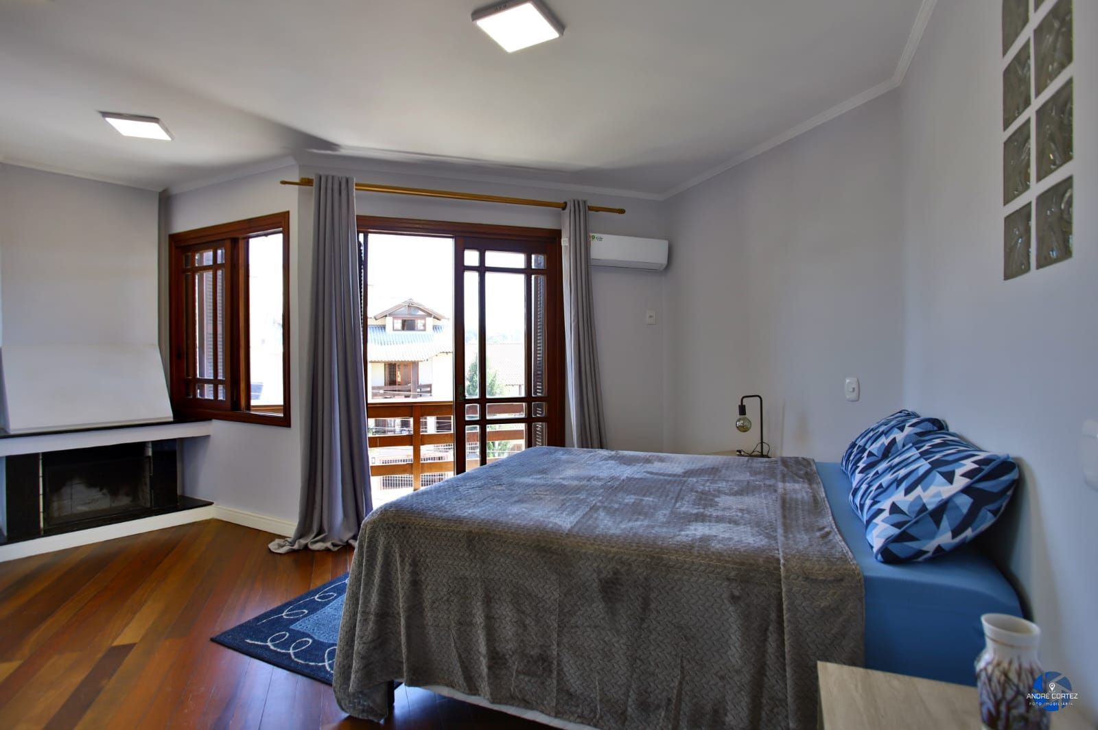Casa de 3 dormitórios, 3 vagas e pátio com piscina bairro Chácara das Pedras. — foto 18
