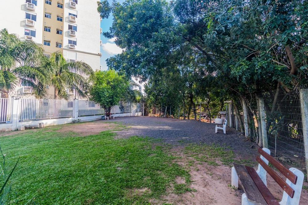Apartamento com 3 quartos, elevador, sacada e 1 vaga Sarandi. — foto 40