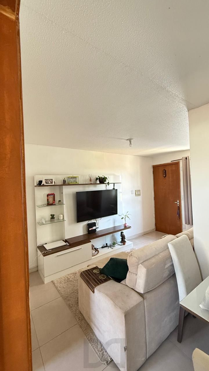 Apartamento semi mobiliado de 2 quartos e 1 vaga no bairro Rubem Berta — foto 3