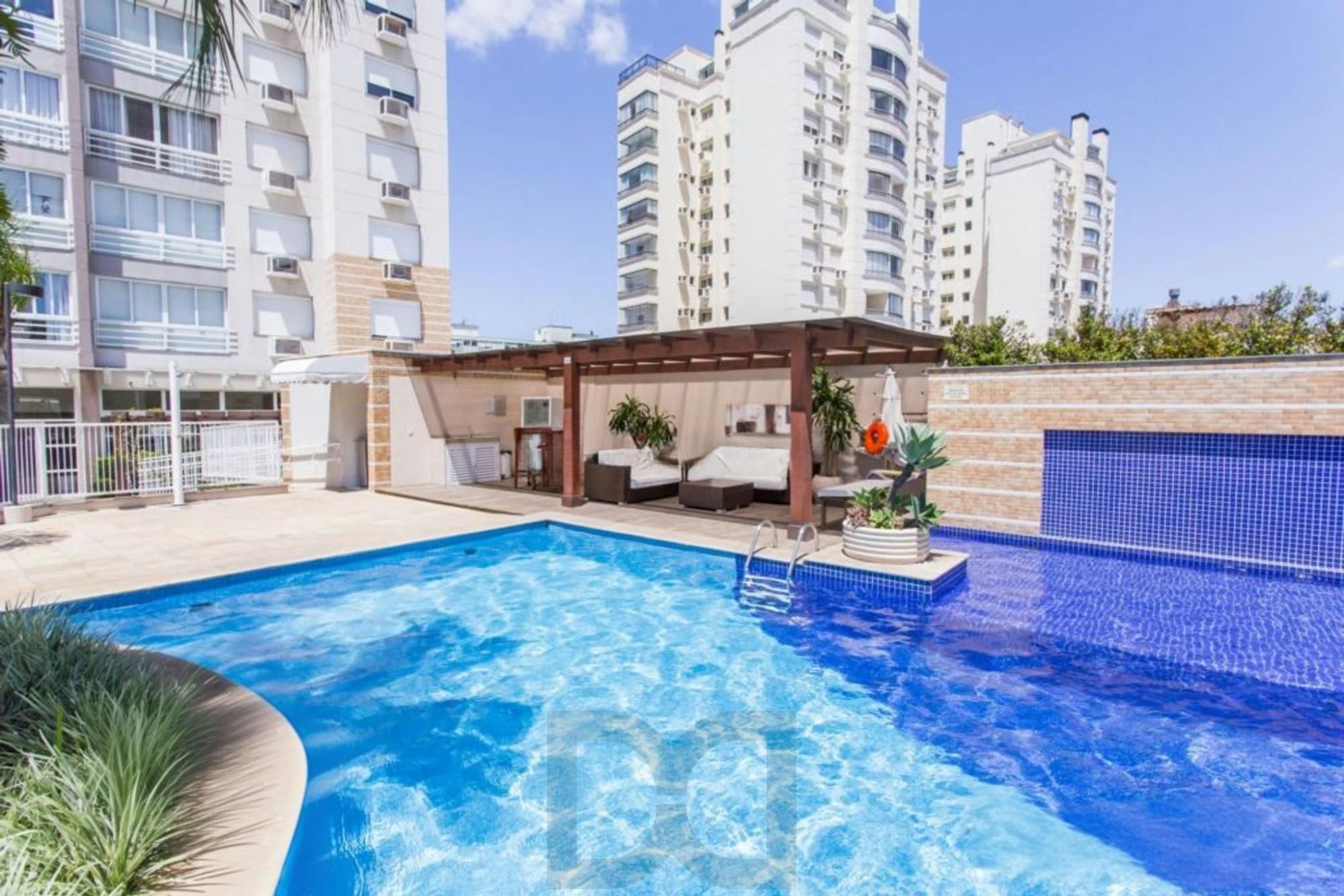 Apartamento 2 Dormitórios com Elevador e 2 Vagas à Venda no Jardim Botânico — foto 33