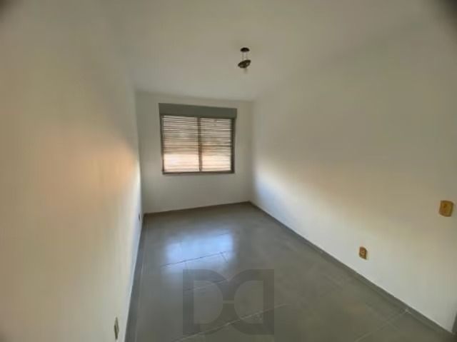 Apartamento de 2 Dormitórios no bairro Jardim Floresta Porto Alegre. — foto 7